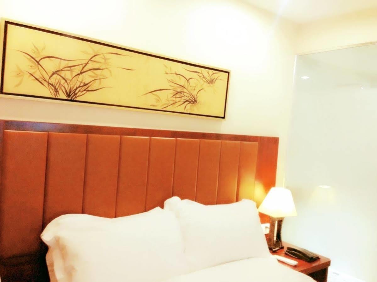 Royal Court Hotel Shanghai Extérieur photo
